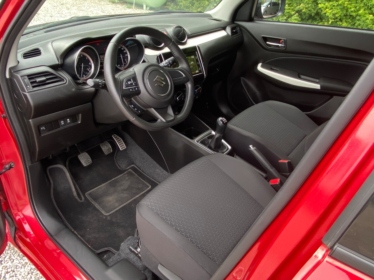Suzuki Swift - 1.2 Stijl Smart Hybrid zo goed als nieuw incl. nieuwe APK en beurt.