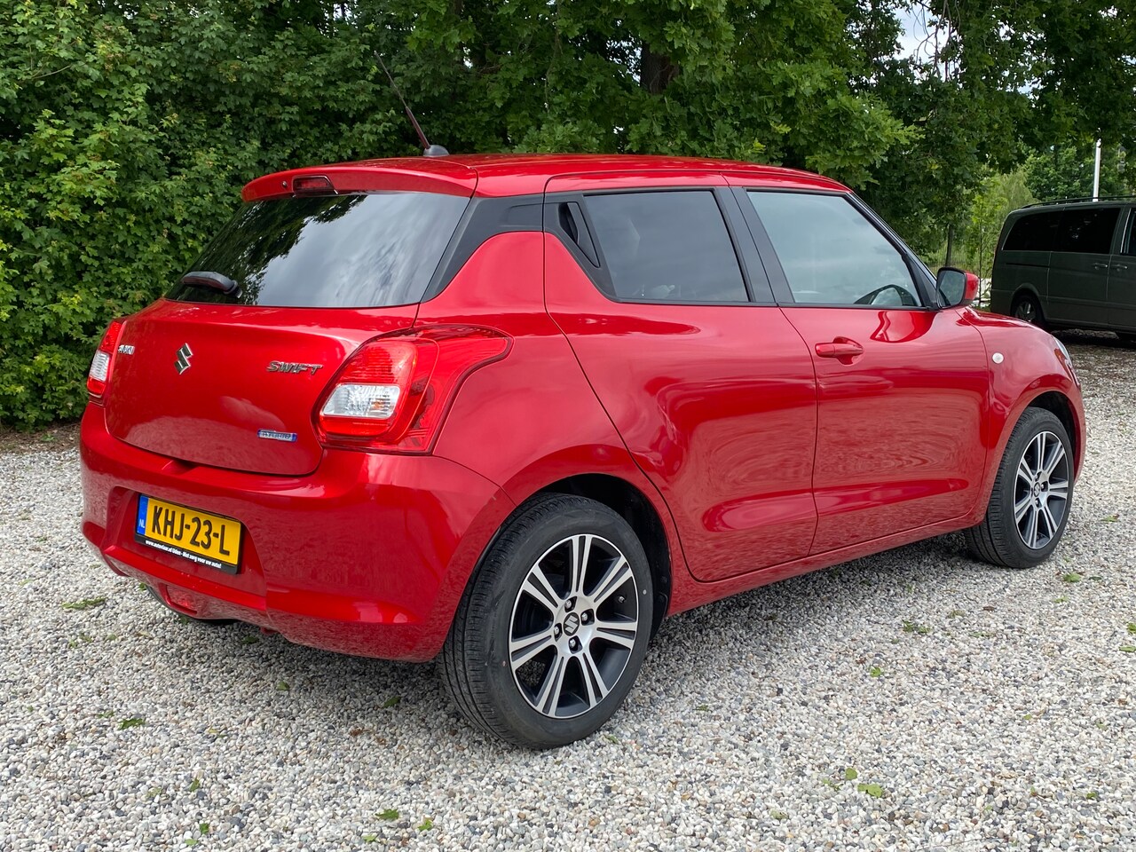 Suzuki Swift - 1.2 Stijl Smart Hybrid zo goed als nieuw incl. nieuwe APK en beurt.