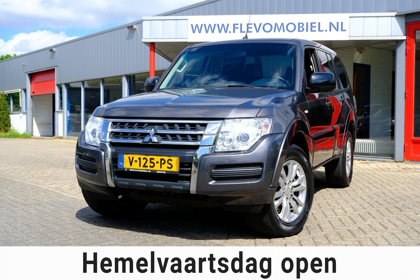 Mitsubishi Pajero - 3.2 DI-D C-stijl AWD VAN Aut. Navi|Clima|LMV|Trekhaak - AutoWereld.nl