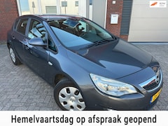 Opel Astra - 1.4 Turbo Edition / Airco / NAP / Cruise