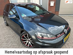 Volkswagen Golf - 2.0 TSI GTI / Navi / Camera / PDC / Carplay / Stoelverwarming