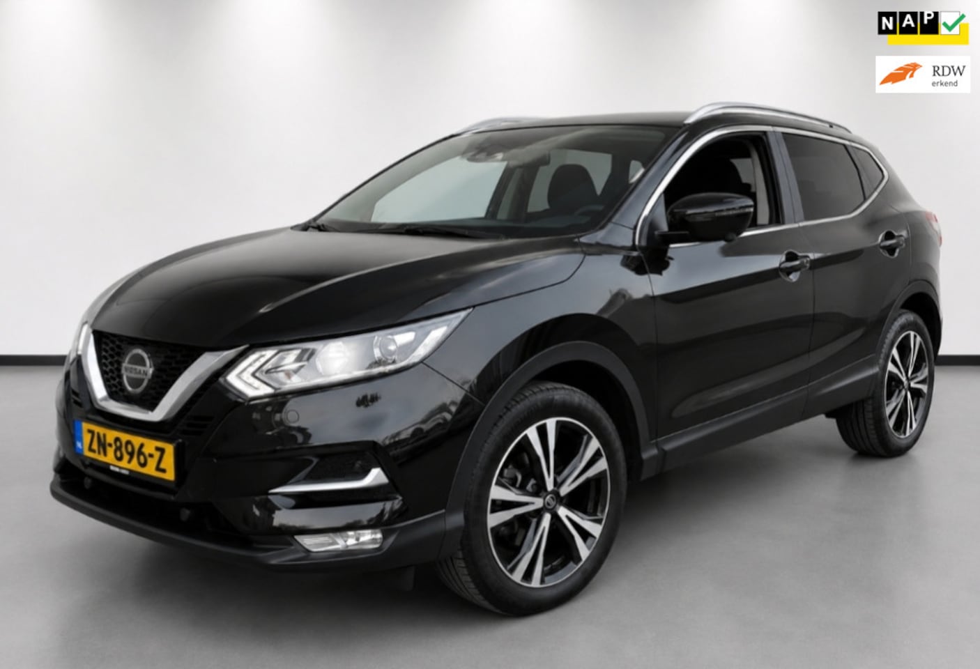 Nissan Qashqai - 1.3 DIG-T N-Connecta Pano Navi 360 NAP - AutoWereld.nl