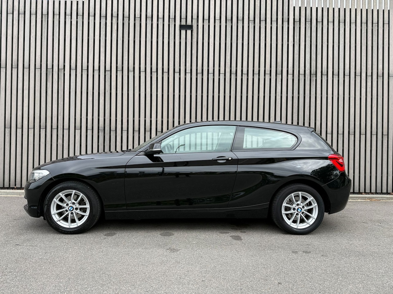 BMW 1-serie - 116i /Airco /Cruise control /Origineel Nederlands - AutoWereld.nl
