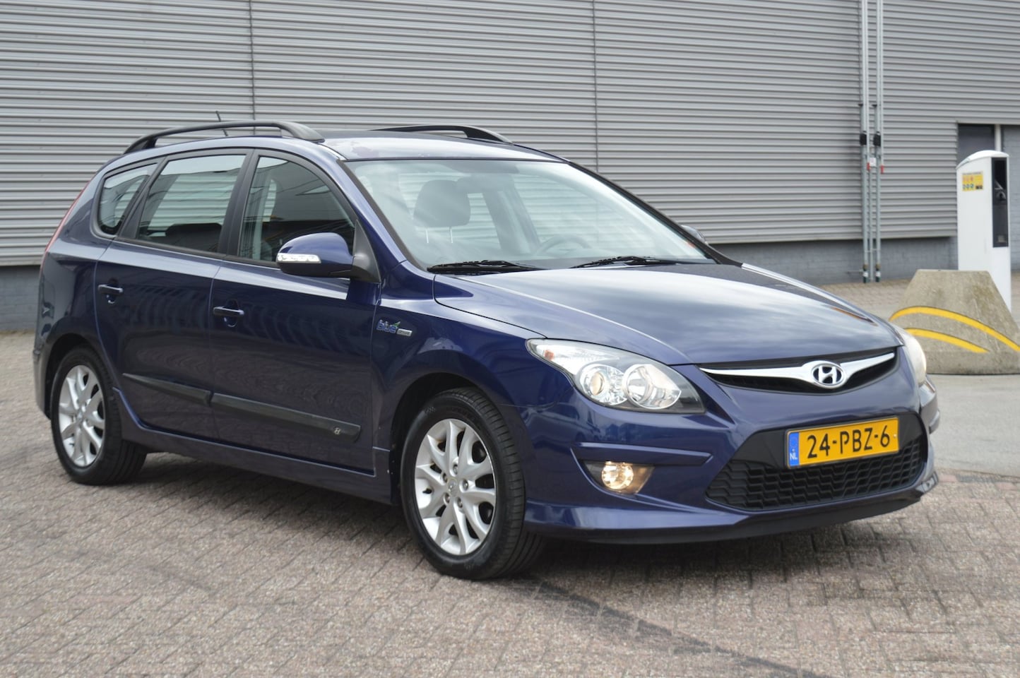 Hyundai i30 CW - 1.6i i-Motion Business bj11 airco elec pak - AutoWereld.nl
