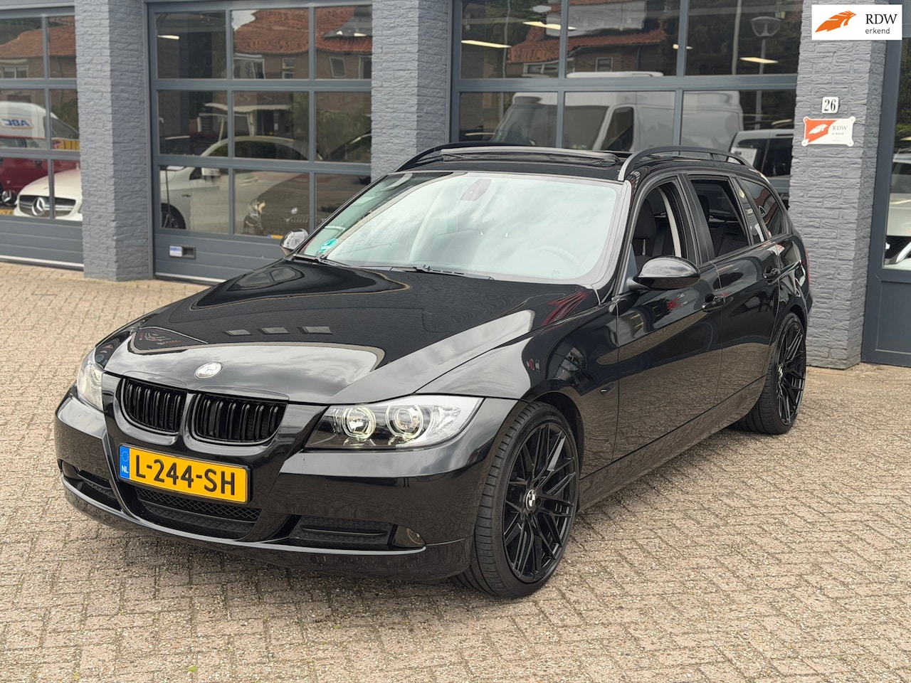 BMW 3-serie Touring - 318i Xenon|Nap|Panp|Stoelvw|Pdc|19inch| - AutoWereld.nl