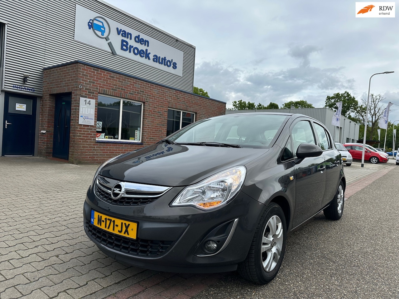 Opel Corsa - 1.2-16V Design Edition vol opties airco/PDC/elektr.ramen/LM velgen - AutoWereld.nl