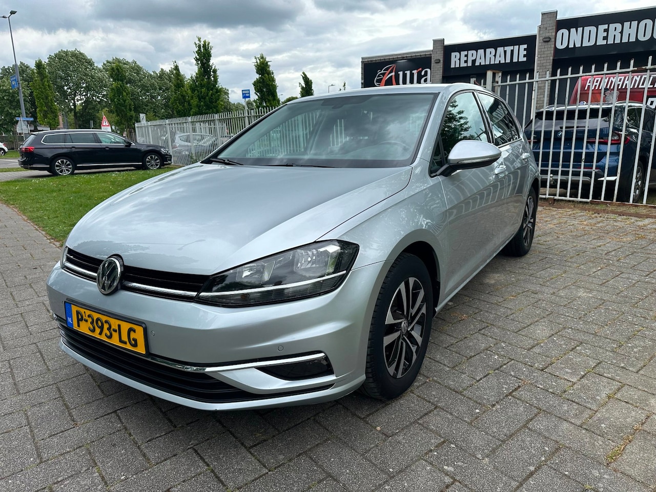 Volkswagen Golf - 1.0 TSI Comfortline Business 1.0 TSI Comfortline Business - AutoWereld.nl
