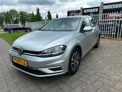 Volkswagen Golf - 1.0 TSI Comfortline Business