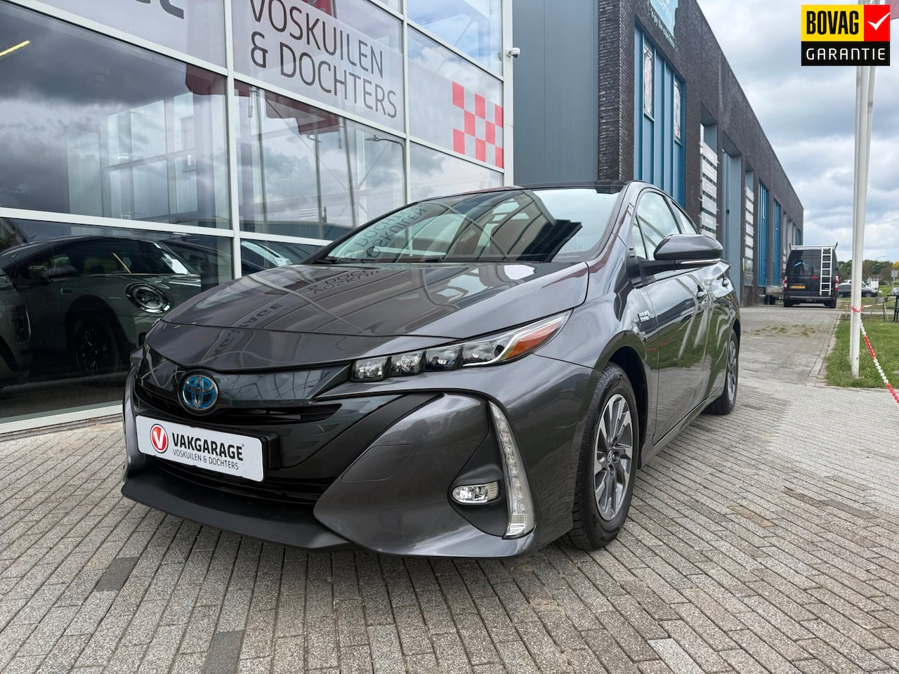 Toyota Prius - 1.8 Plug-in Dynamic Solardak MY22 - AutoWereld.nl