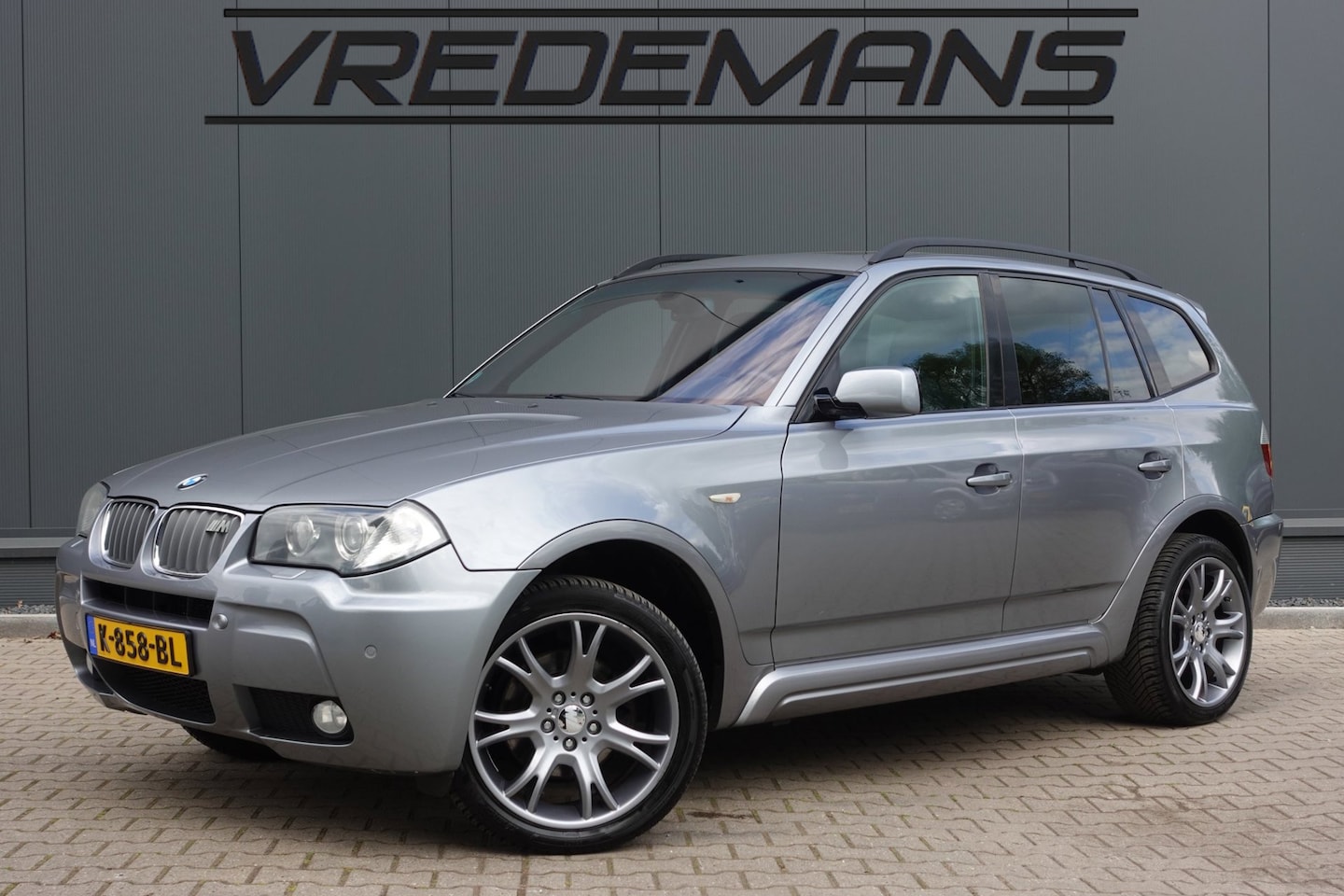 BMW X3 - 3.0d LEDER/PANO/NAVI - AutoWereld.nl