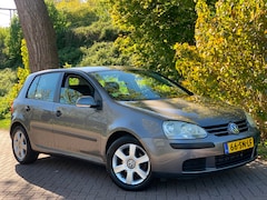 Volkswagen Golf - 2.0 FSI Comfortline LEDER NAVI CRUISE TOPSTAAT