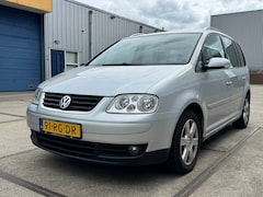 Volkswagen Touran - 2.0 TDI Highline DSG-AUTOMAAT CLIMA