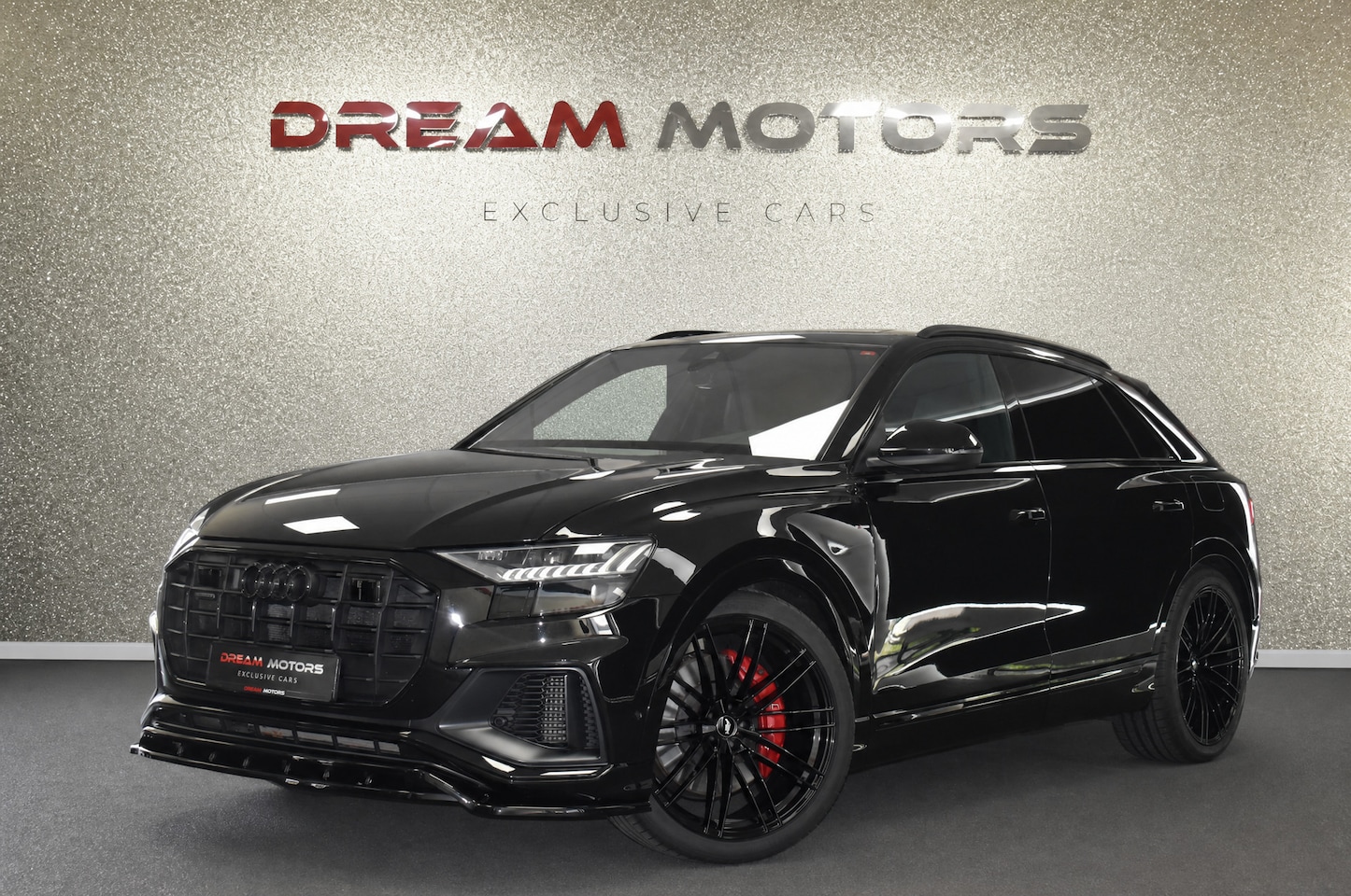 Audi Q8 - 55 TFSI e Quattro S-Line COMPETITION 381pk | LUCHTVERING | B&O - AutoWereld.nl