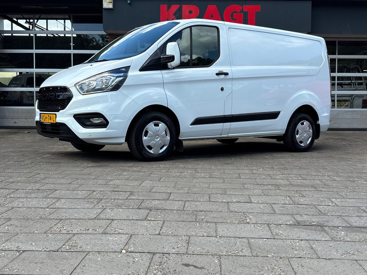 Ford Transit Custom - 280 2.0 TDCI L1H1 Trend|131PK|NAP|airco|cruise|navi|parkeersensoren|bluetooth|trekhaak|EUR - AutoWereld.nl