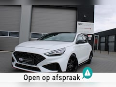 Hyundai i30 Fastback - 2.0 T-GDI 280PK/PANO/LED/CAMERA/SCHAAL/PDC V+A/N MODE/BOM VOL