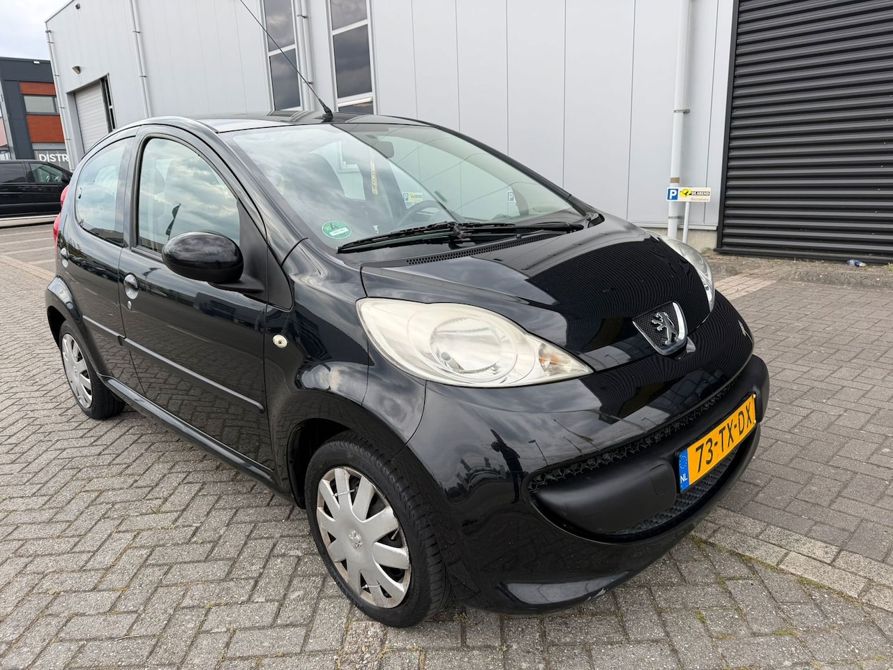 Peugeot 107 - 1.0-12V XS 1.0-12V XS - AutoWereld.nl