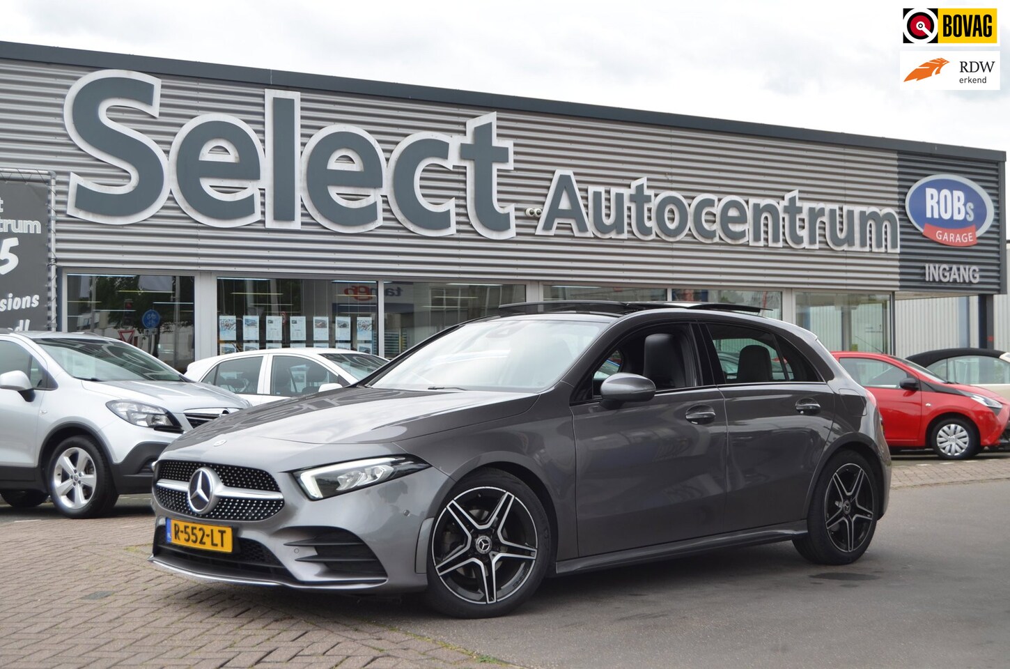 Mercedes-Benz A-klasse - 180 Business Solution AMG|PANORAMADAK|STOELVERW.|CAMERA| - AutoWereld.nl
