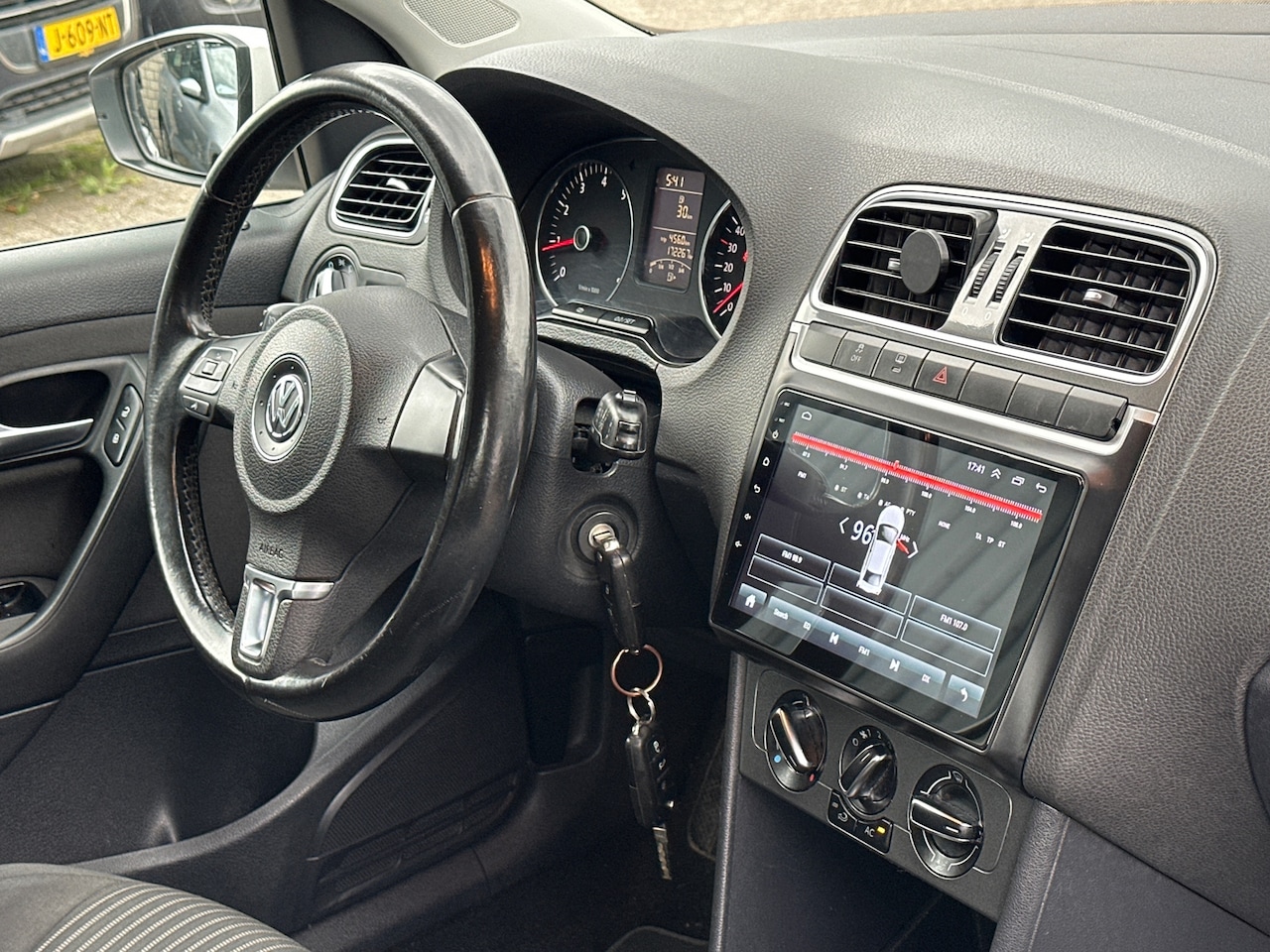 Volkswagen Polo - 1.2 TSI Highline Navi | Cruise | Airco | Nieuwe Apk | 5drs - AutoWereld.nl