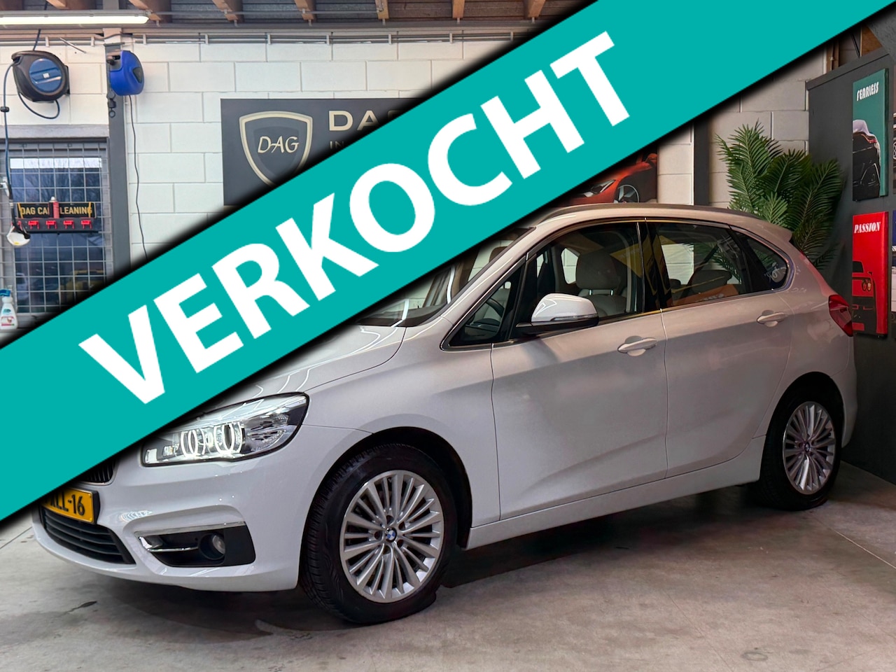 BMW 2-serie Active Tourer - 218i Executive NAVI|XENON|PDC|LEER|TREKHAAK - AutoWereld.nl