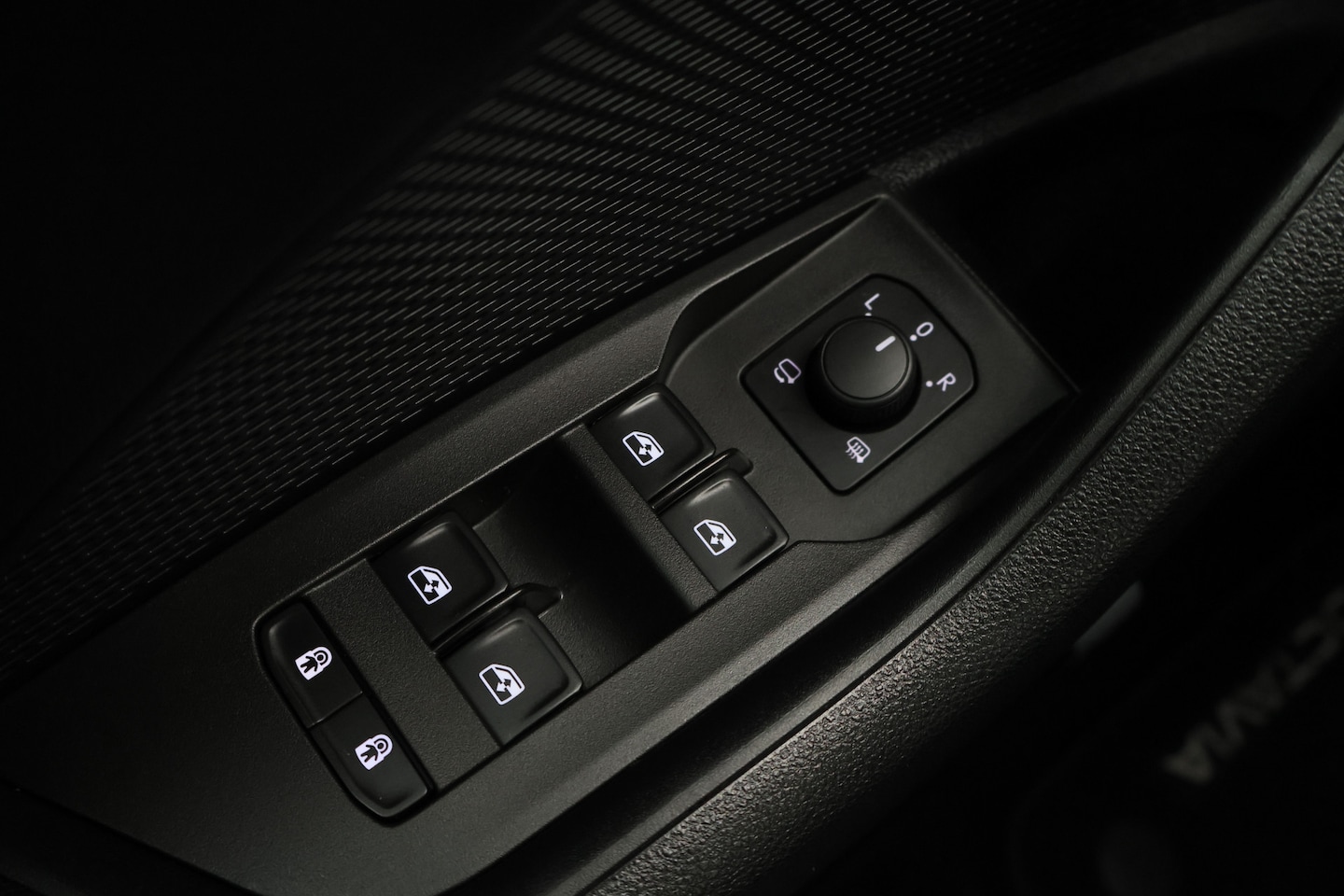 Skoda Octavia Combi - 1.5 e-TSI Business Edition Virtual Cockpit, Apple Carplay, LED, Climate, Trekhaak - AutoWereld.nl