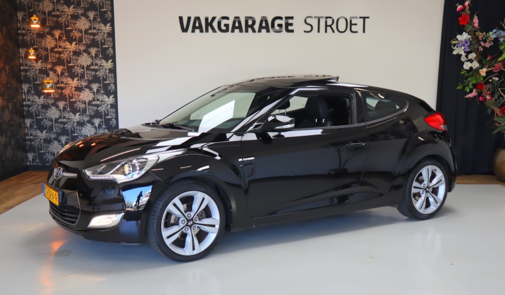 Hyundai Veloster - 1.6 GDI i-Catcher | nw koppeling | voll.dealer oh | NL | pano - AutoWereld.nl