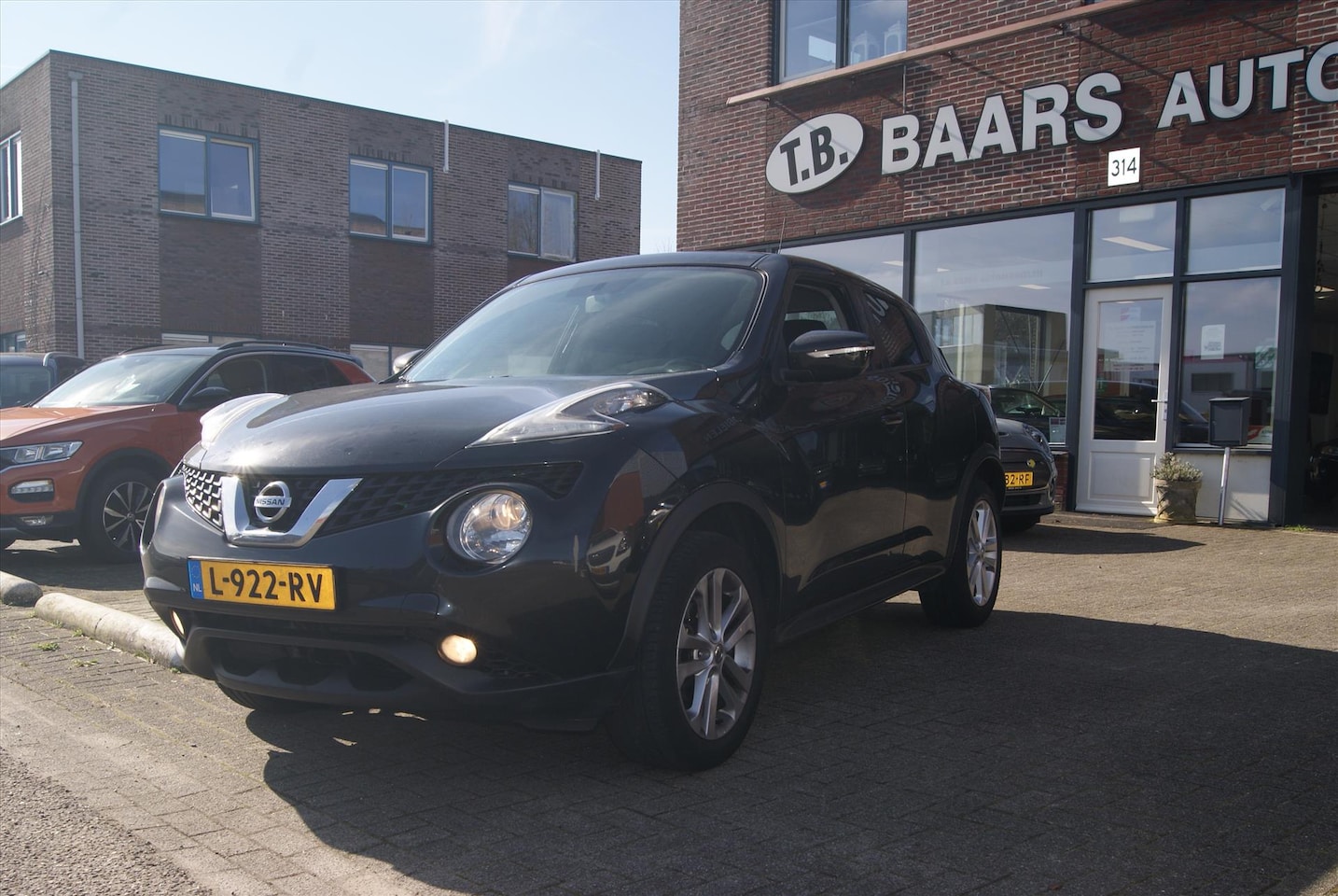 Nissan Juke - 1.6L 117pk CVT 2WD - AutoWereld.nl