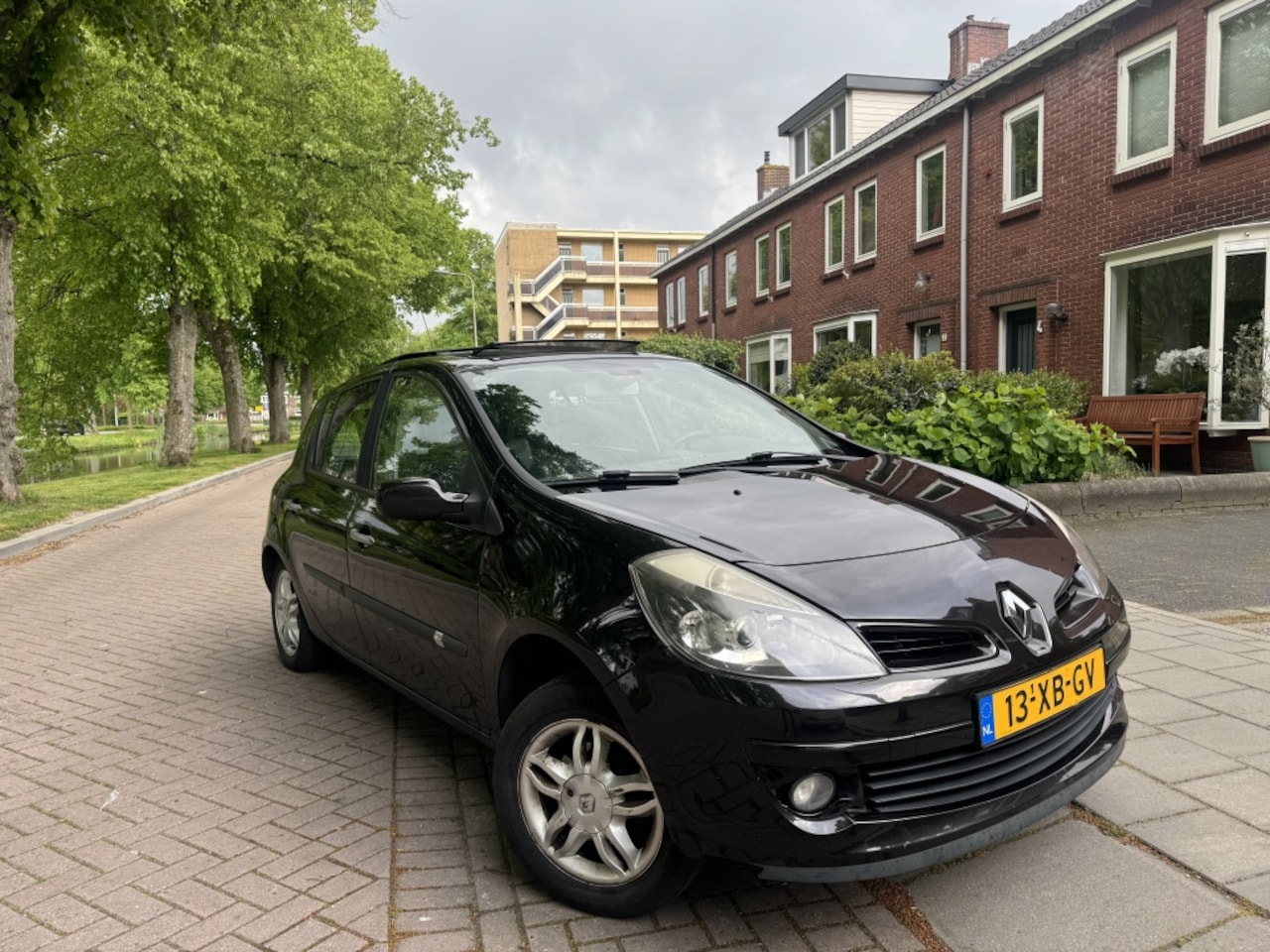 Renault Clio - 1.2-16V Pano Sensor Leer Clima Cruise - AutoWereld.nl
