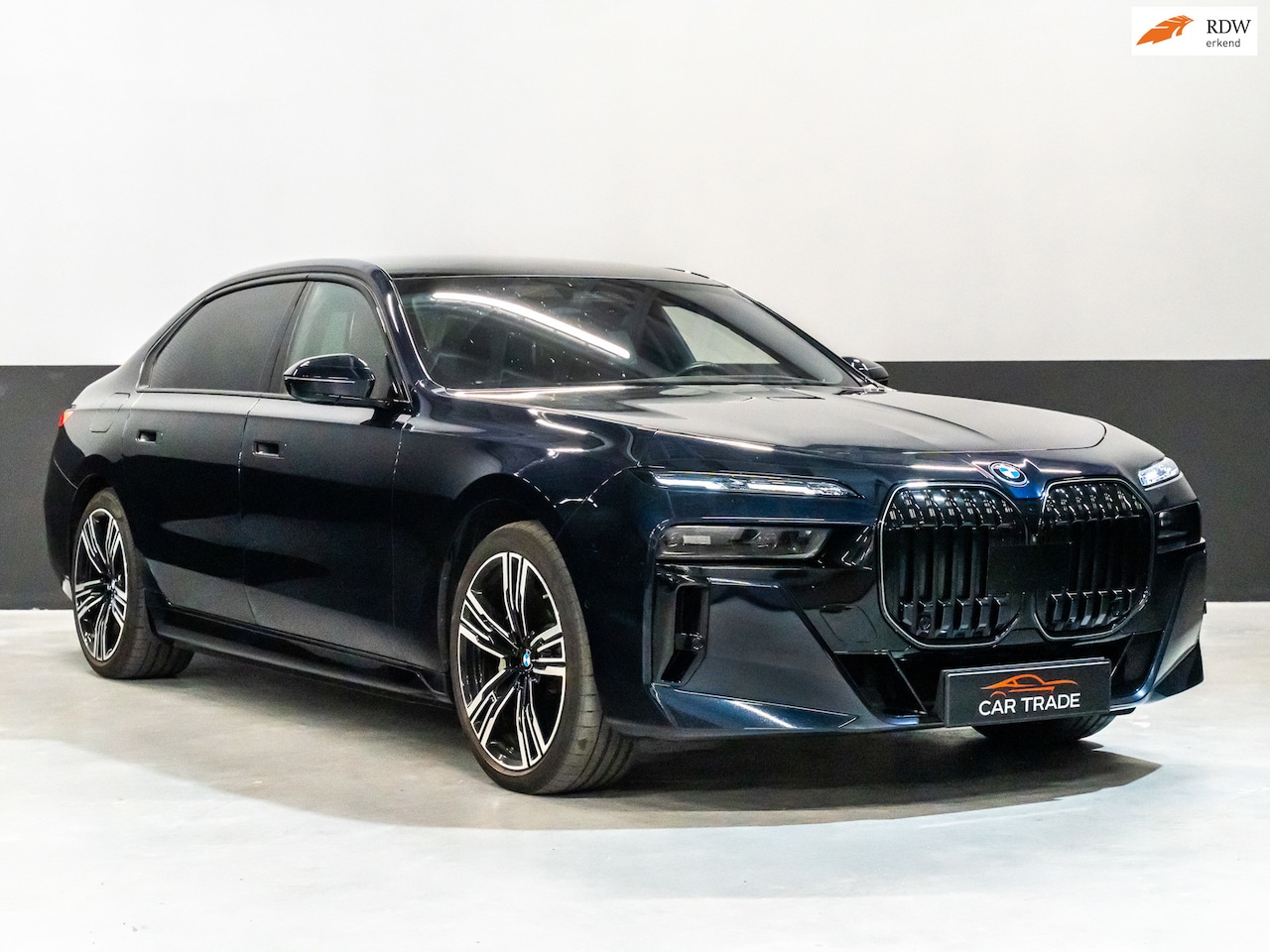 BMW i7 - XDrive60 M-SPORT 106 kWh FULL-OPTION Pano Skylounge, Massage, Bowers&Wilkins, 360.camera - AutoWereld.nl