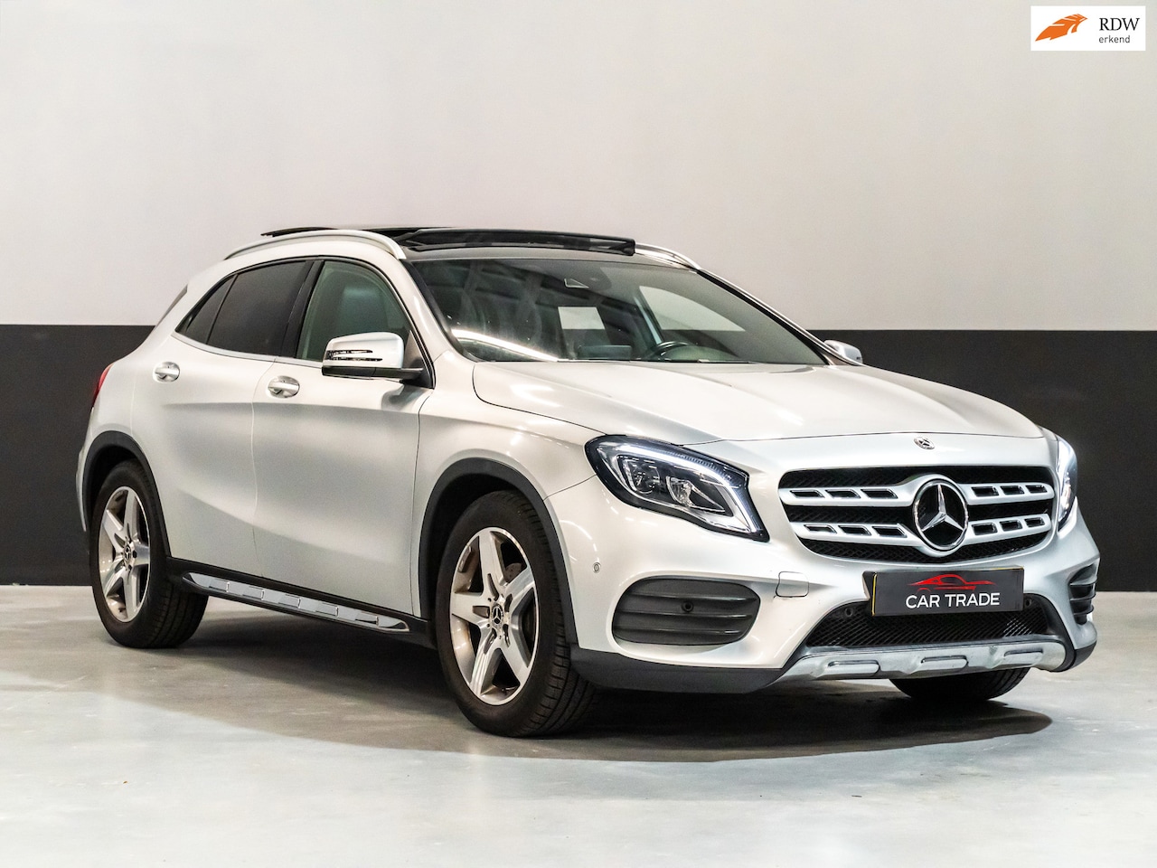 Mercedes-Benz GLA-Klasse - 180 Business Solution AMG-Styling autom, Panodak, Camera, Sportleder, org.44d.km - AutoWereld.nl