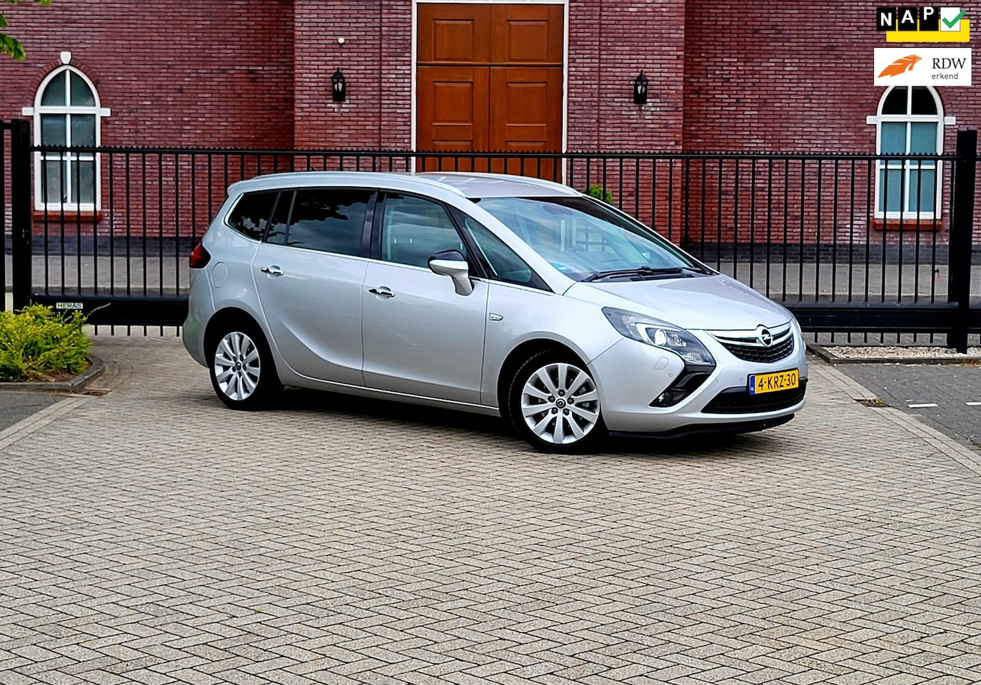 Opel Zafira Tourer - 1.4 Cosmo 7p. / Airco / Navi / Nap / Cruise control / Pdc / Led / Xenon - AutoWereld.nl