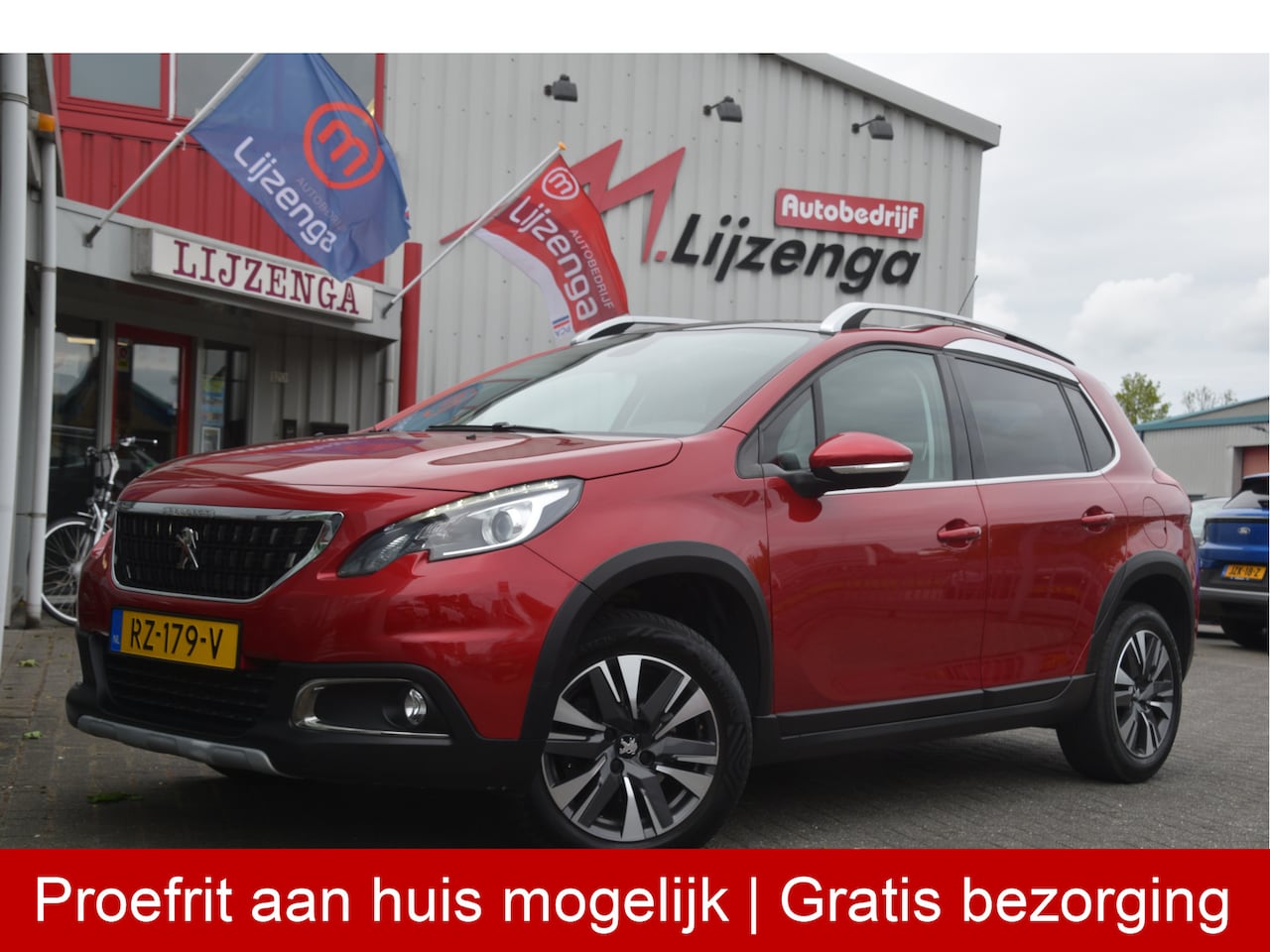 Peugeot 2008 - 1.2 PureTech Allure Navi | LMV | PDC | Bluetooth | Half leer | Trekhaak - AutoWereld.nl