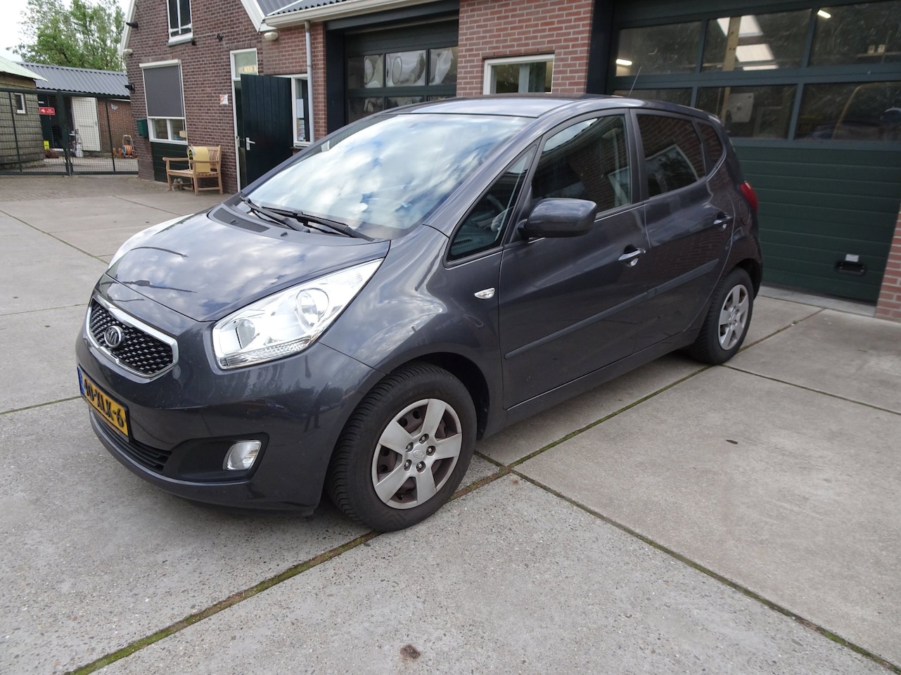 Kia Venga - 1.6 CVVT Plus Pack 1.6 CVVT Plus Pack - AutoWereld.nl