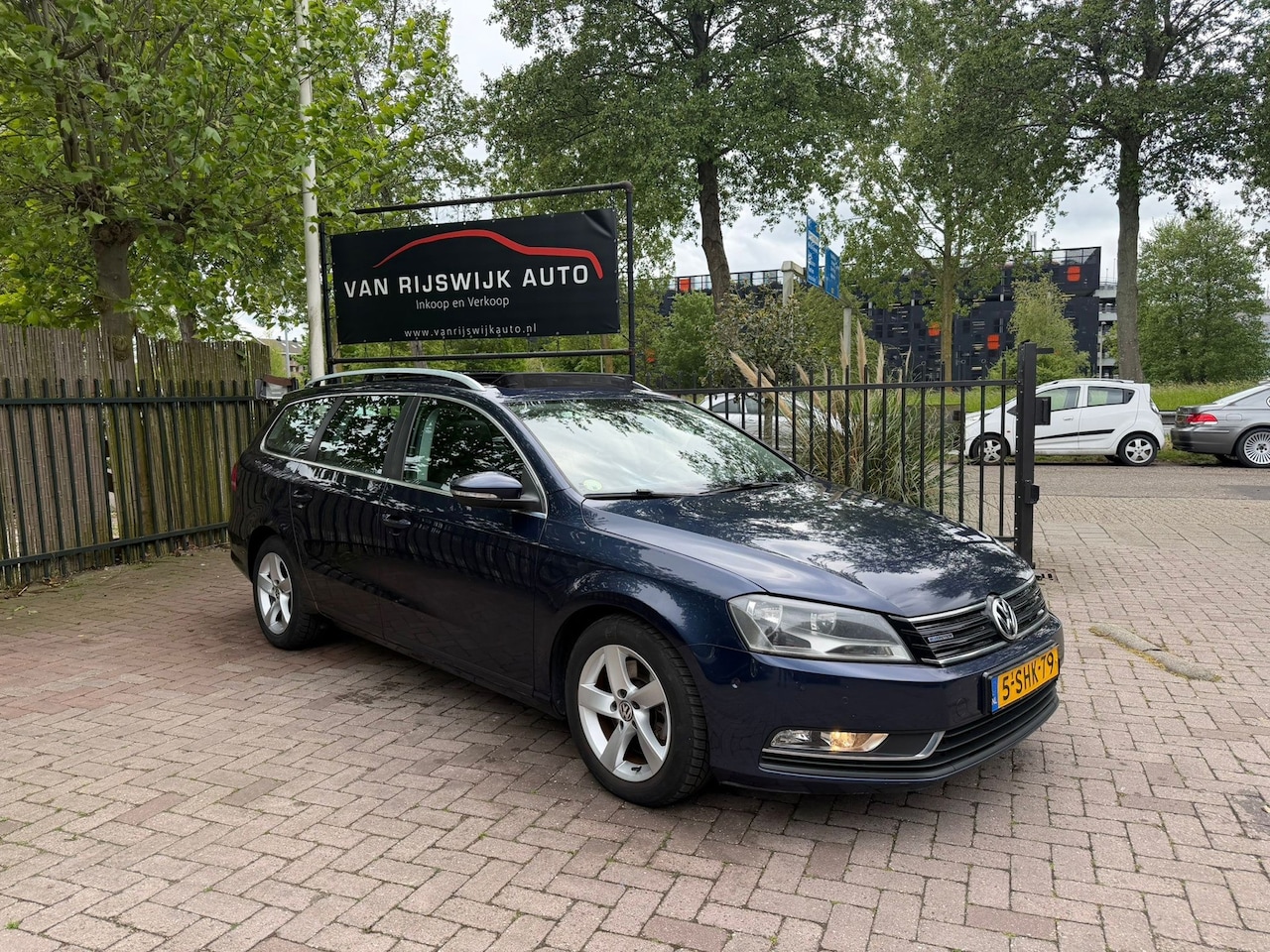 Volkswagen Passat Variant - 1.6 TDI BlueMotion Exe Edition Pano Clima Nav - AutoWereld.nl