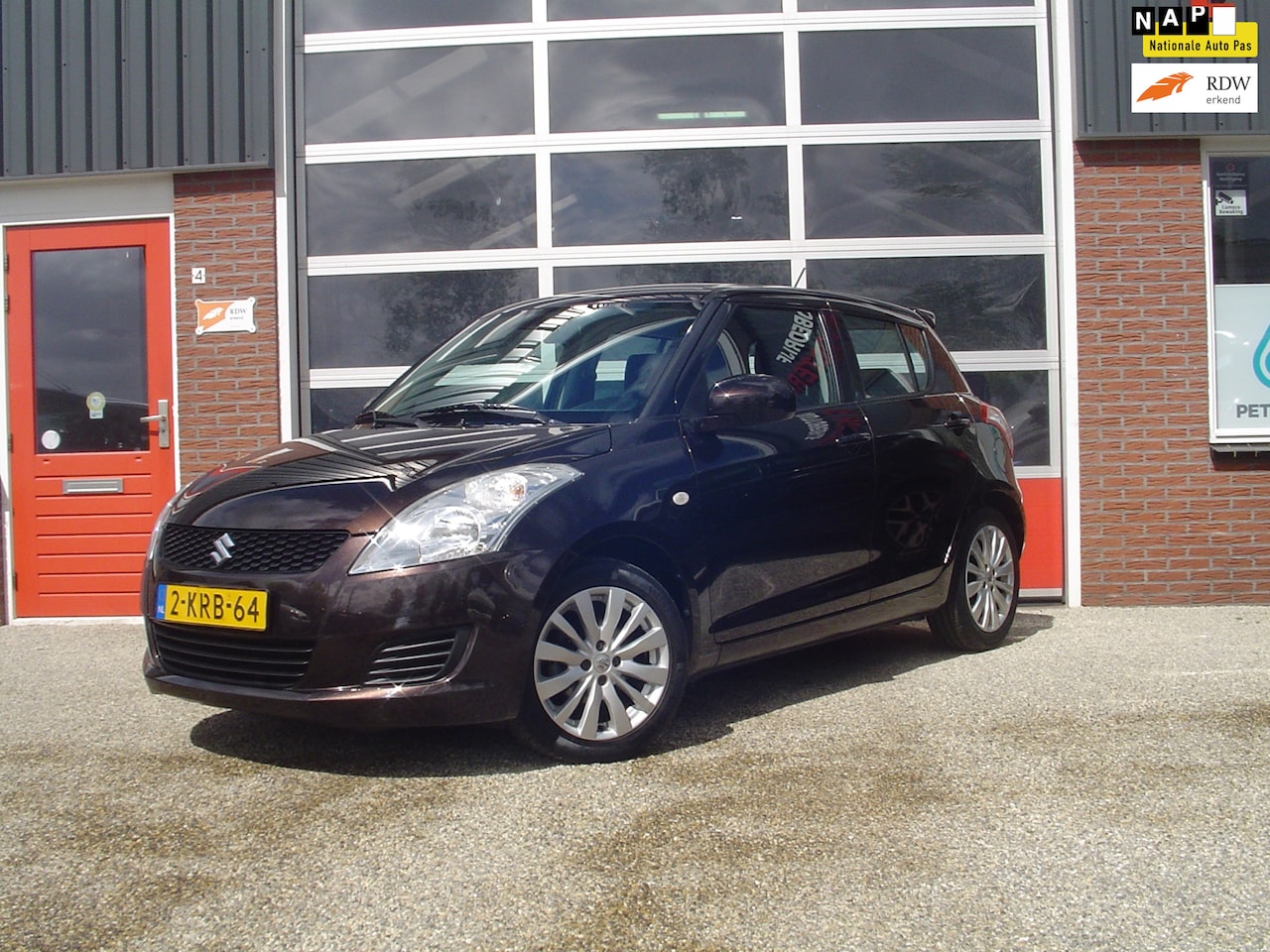 Suzuki Swift - 1.2 Bandit EASSS/ Airco / cruise / stoelverwarming - AutoWereld.nl