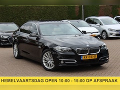 BMW 5-serie - 520i Luxury Edition / NL Auto / Schuifdak / Leder / Navigatie / Parkeerhulp V+A / 18'' / S