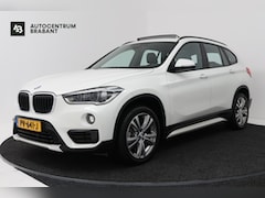 BMW X1 - SDrive20i Corporate Lease High Executive (PANORAMADAK, CAMERA, STOELVERWARMING, HEAD-UP DI