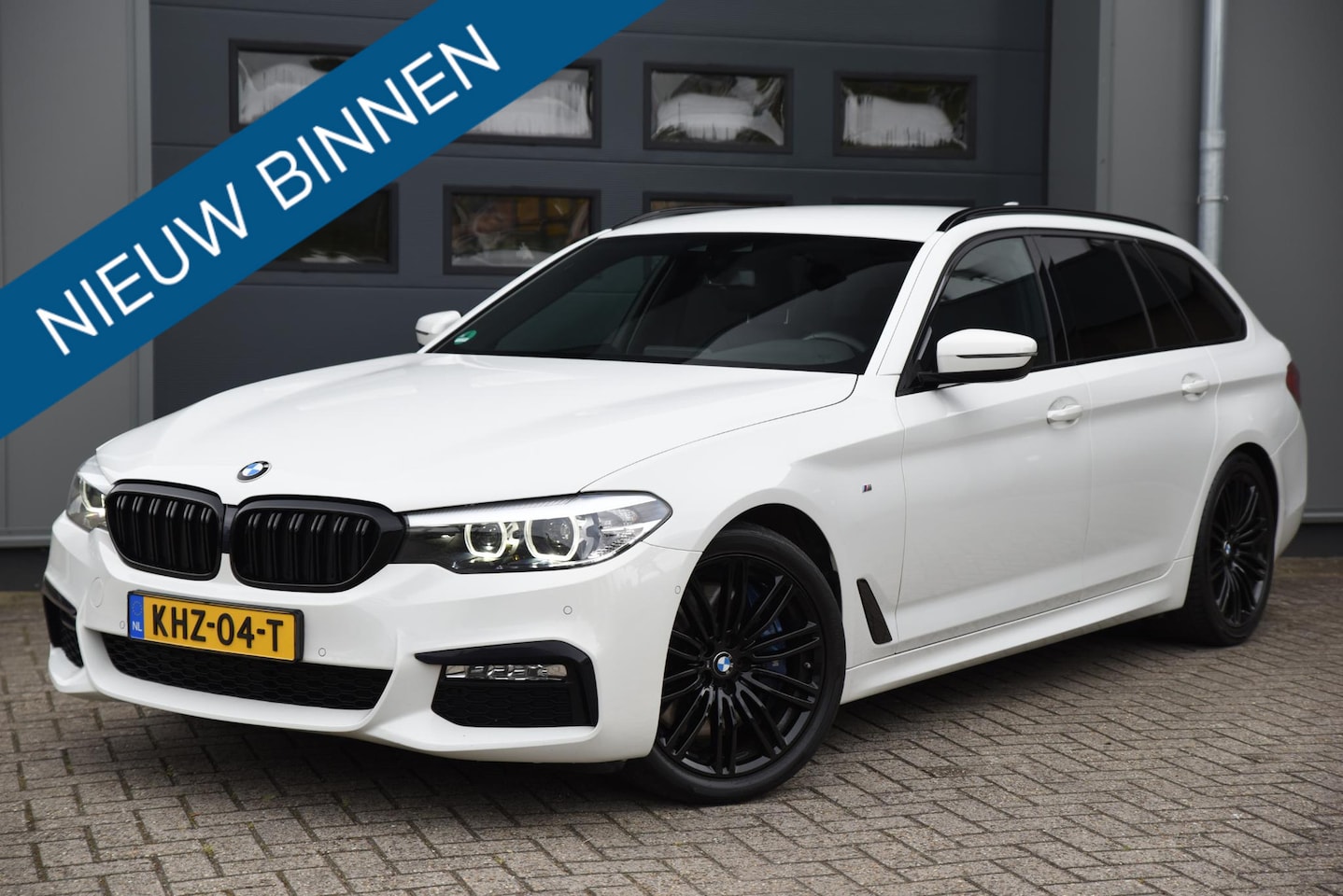 BMW 5-serie Touring - 540i xDrive M Sport - Trekhaak - AutoWereld.nl