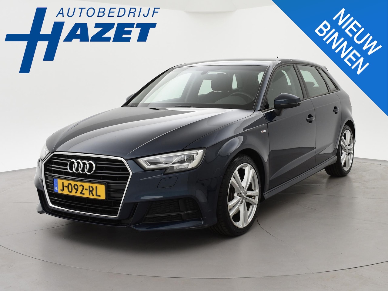Audi A3 Sportback - 40 TFSI 190 PK S-TONIC AUT. DESIGN PRO LINE *COSMOSBLAUW METALLIC* + CARPLAY | STOEL/STUUR - AutoWereld.nl