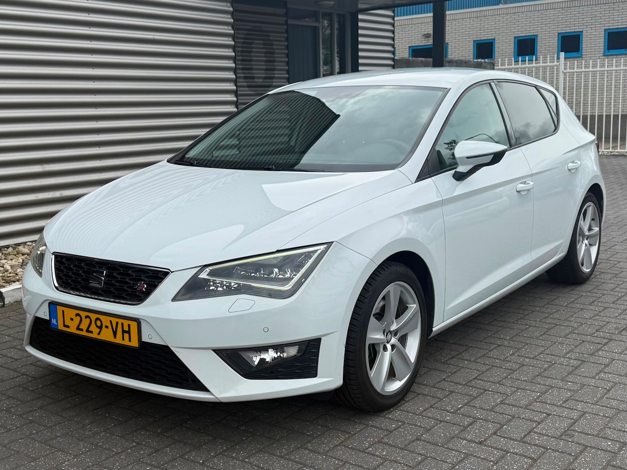SEAT Leon - 1.8 TSI FR Business | Nieuwe Ketting. - AutoWereld.nl
