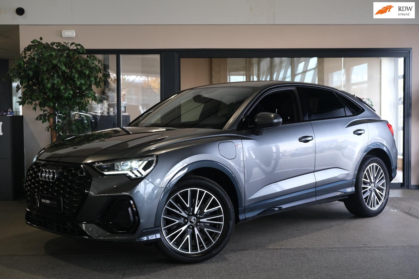 Audi Q3 Sportback - 45 TFSIe 245pk 2x S-line Matrix Led Cam Cruise Navi Virtual - AutoWereld.nl