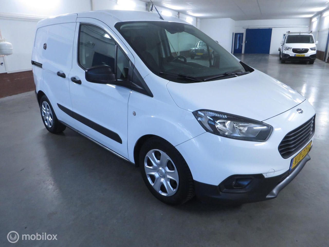 Ford Transit Courier - 1.5 TDCI Ambiente Start&Stop 2021 - AutoWereld.nl