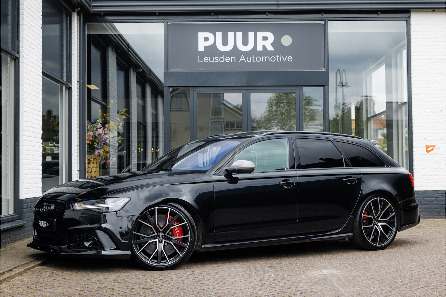 Audi RS6 - 4.0 TFSI Quattro Performance Keramisch - Sportuitlaat - Panoramadak - AutoWereld.nl