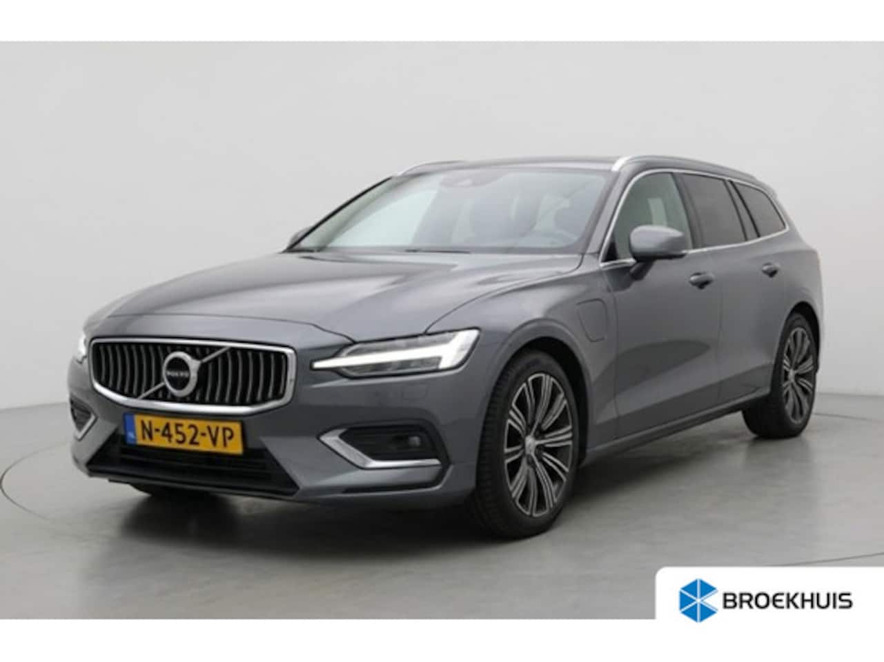 Volvo V60 - 2.0 T6 Recharge AWD Inscription Expression | Dealer Onderhouden| Trekhaak Wegklapbaar | LE - AutoWereld.nl
