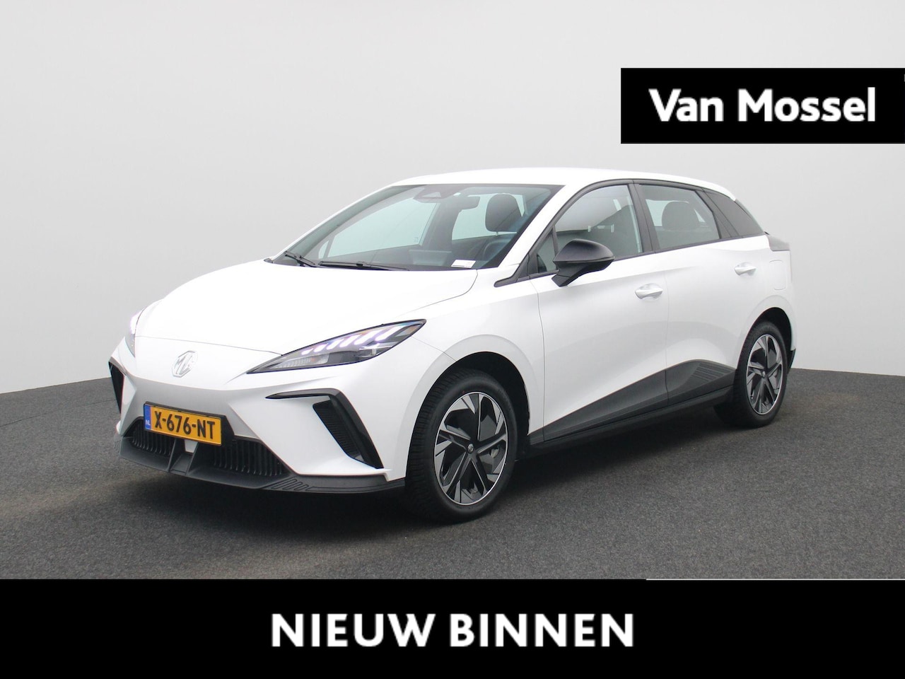 MG MG4 - Standard 51 kWh | 7 jaar Garantie | Parkeersensoren | Stoel en Stuurverwarming! | LED | Ap - AutoWereld.nl