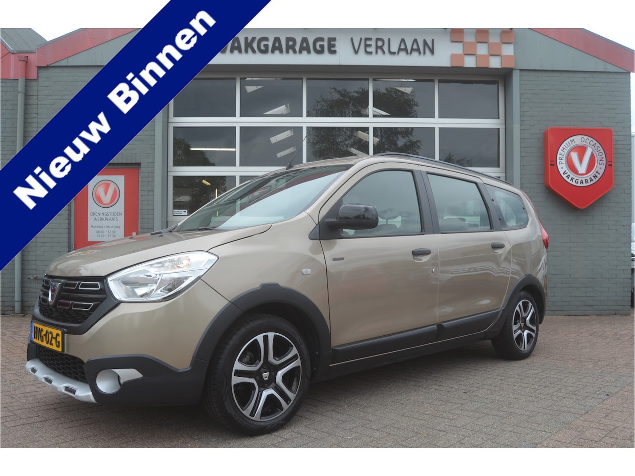 Dacia Lodgy - 1.3 TCe Tech Road 7p. Stepway.. navi / camera / DAB - AutoWereld.nl