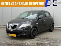 Lancia Y(psilon) - Ypsilon 0.9 TwinAir Black & Red | Airco | 5D | NW APK