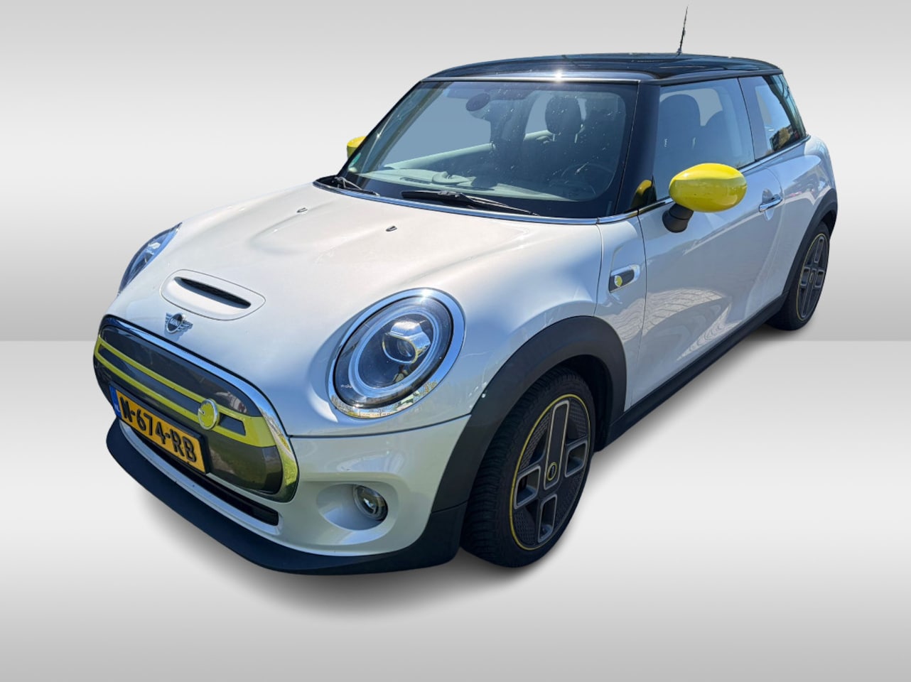 MINI Mini-Electric - Basic 33 kWh / CarPlay / Parkeerhulp V+A / 17'' / Virtual Cockpit / DAB / Cruise Control - AutoWereld.nl