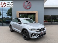 Volkswagen T-Roc - 1.5 TSI 150pk DSG R-Line | Black Style | Camera | Keyless | Elek. Achterklep | Dode hoek |