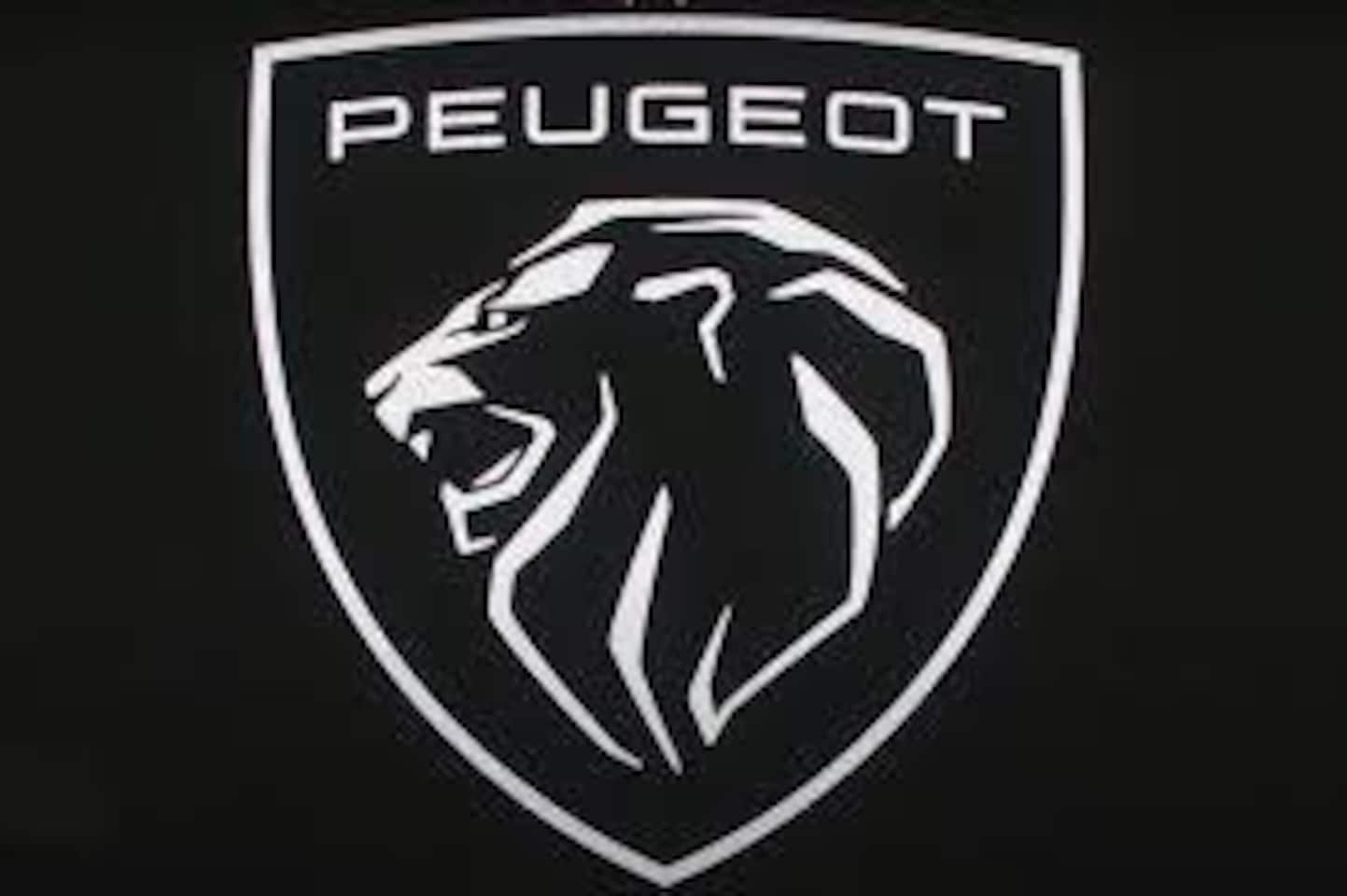 Peugeot 2008 - 1.2 HYBRIDE 136 ALLURE 360 CAMERA|ADAPTIVE|APPLE CARPLAY|KEYLESS|NAVIGATIE - AutoWereld.nl