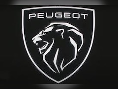 Peugeot 2008 - 1.2 HYBRIDE 136 ALLURE 360 CAMERA|ADAPTIVE|APPLE CARPLAY|KEYLESS|NAVIGATIE